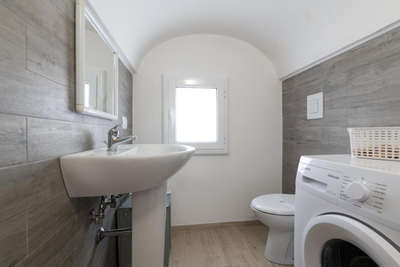 Palazzo Toselli Apartment Ostuni Bagian luar foto