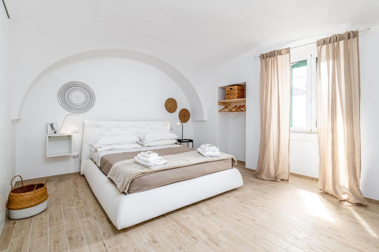 Palazzo Toselli Apartment Ostuni Bagian luar foto